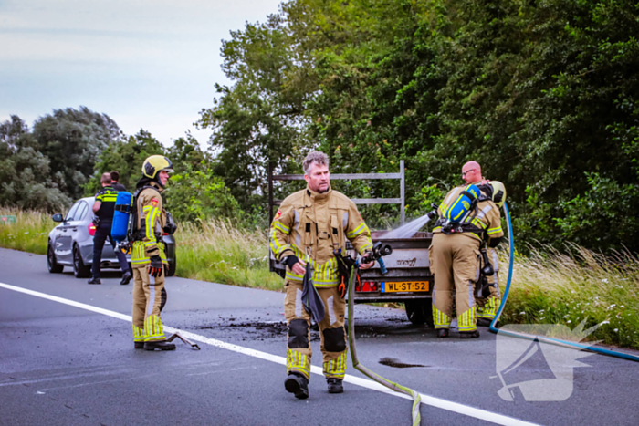 Aanhanger vat vlam op snelweg