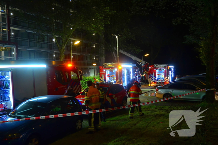 Gewonde bij grote uitslaande flatbrand