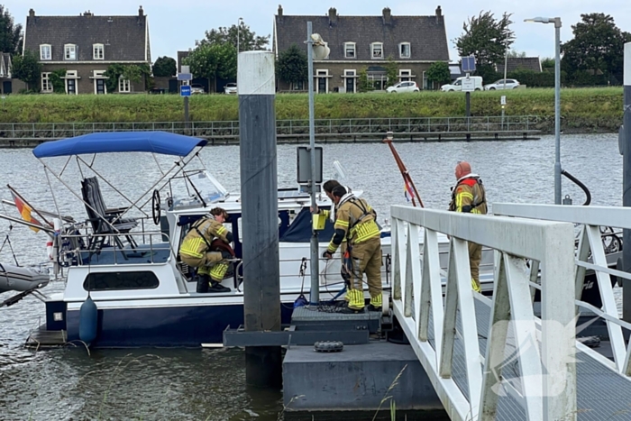 Brandweer op onderzoek uit na knal op boot