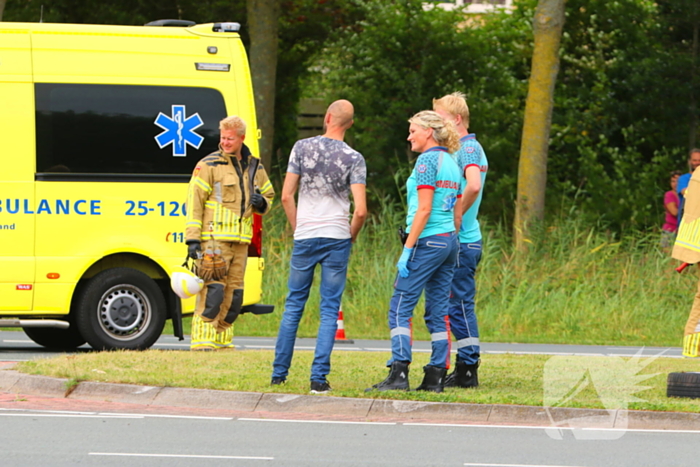 Auto belandt op zijkant bij ongeval