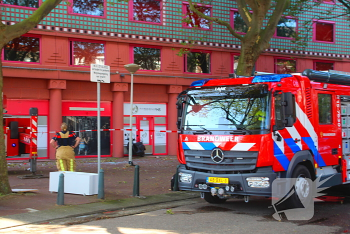 Grote brand in studentencomplex meerdere mensen vluchten naar buiten