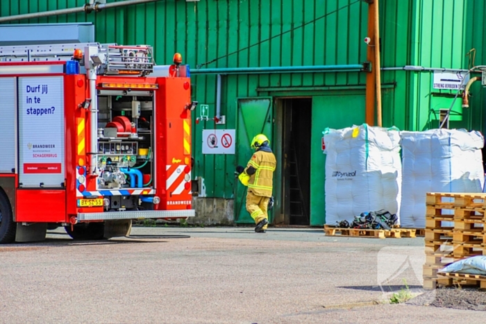 Brand bij asfaltbedrijf snel onder controle