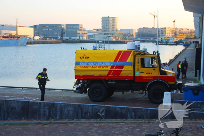 KNRM haalt overleden persoon uit zee, onderzoek gestart naar indentiteit