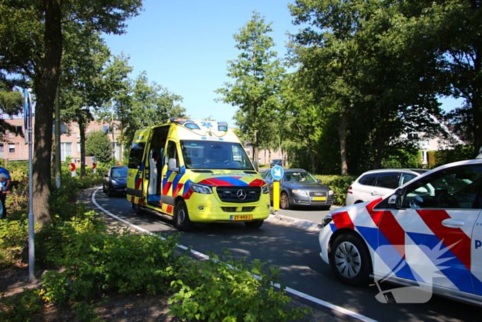 Scootmobielbestuurder gewond bij botsing met brommer op fietspad