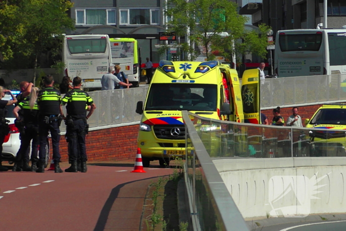 Persoon gewond bij val in tunnel, traumateam ingezet