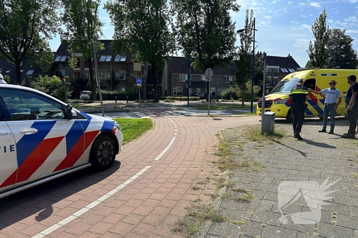 Vrouw op de fiets gewond bij aanrijding met bestelwagen