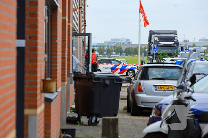 Twee gewonden bij overval: politie zoekt verdacht voertuig