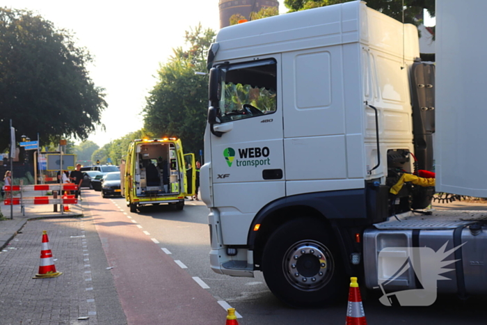 Persoon gewond bij botsing met auto