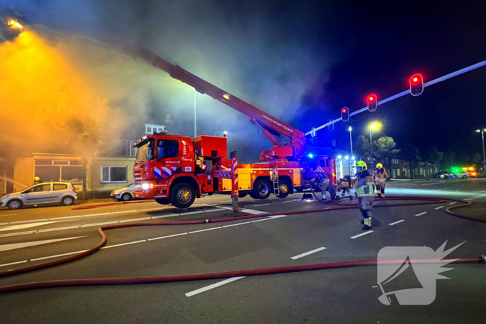 Forse rookontwikkeling bij uitslaande brand bij leegstaand pand