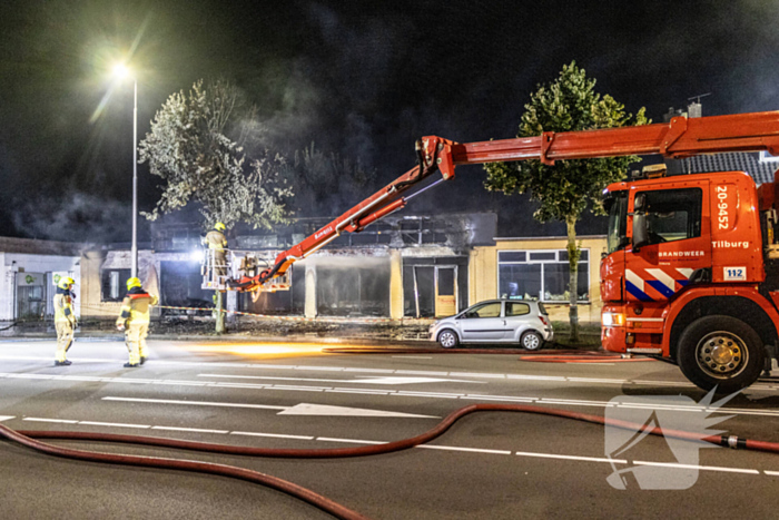 Forse rookontwikkeling bij uitslaande brand bij leegstaand pand