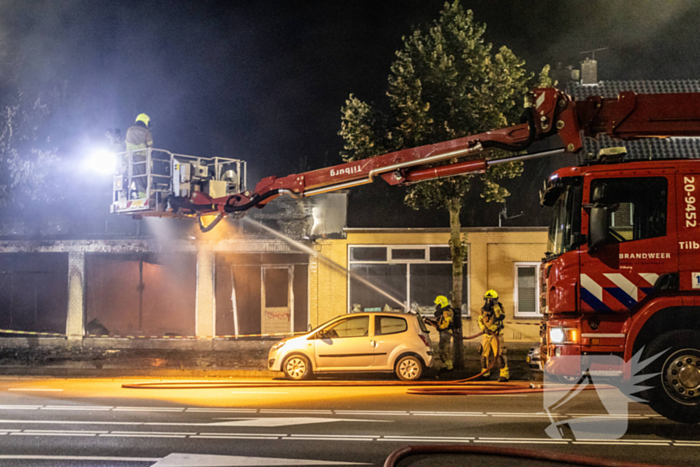 Forse rookontwikkeling bij uitslaande brand bij leegstaand pand