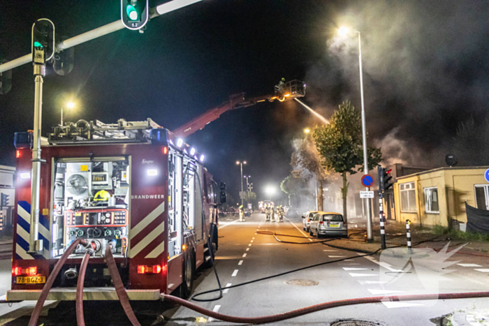 Forse rookontwikkeling bij uitslaande brand bij leegstaand pand