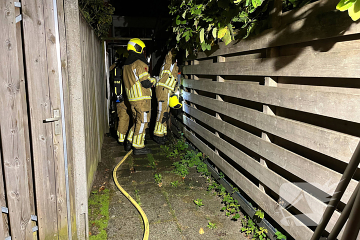 Kinderen merken brandende schuur op in nachtelijke uren