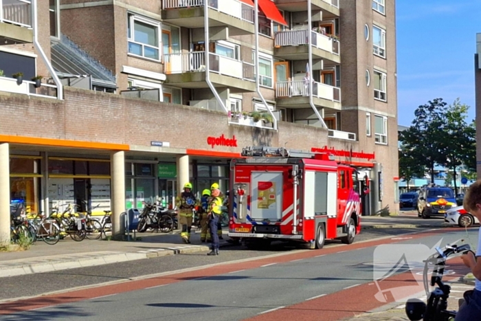 Brandweer ventileert woning na afgaan rookmelder