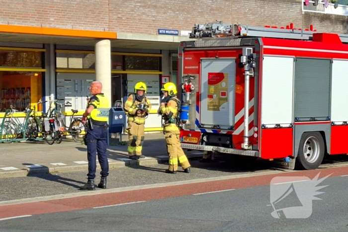 Brandweer ventileert woning na afgaan rookmelder