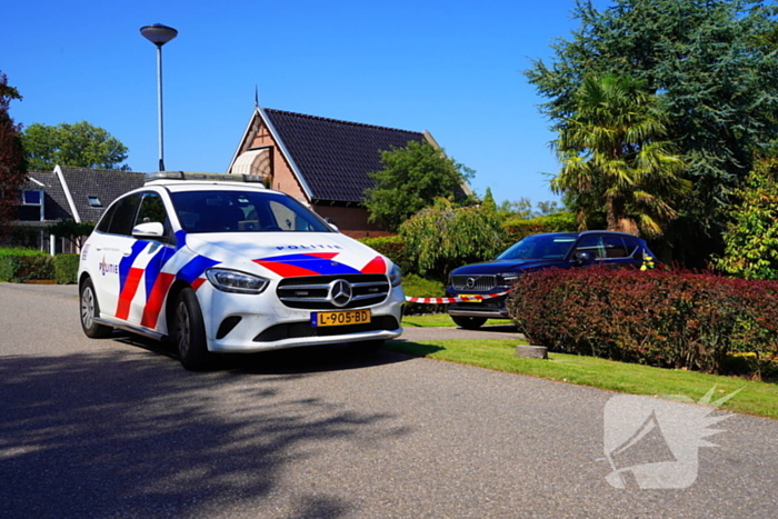 Politie start onderzoek naar aantreffen overledene