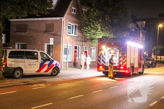 Brandweer op onderzoek uit na vreemde lucht in woning