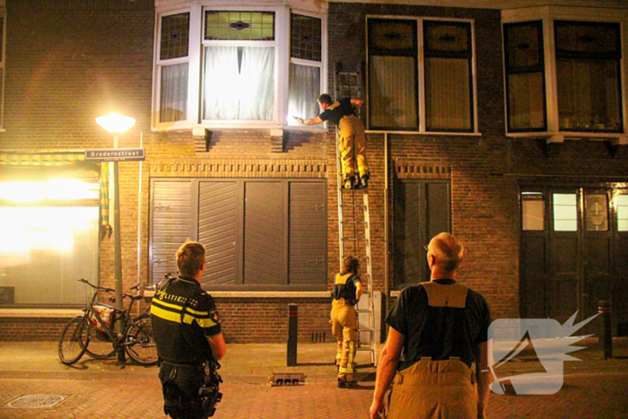 Brandweer op onderzoek uit na vreemde lucht in woning