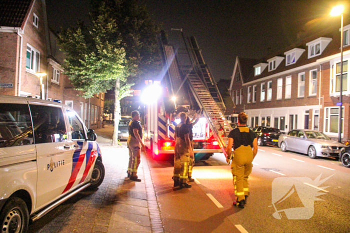 Brandweer op onderzoek uit na vreemde lucht in woning