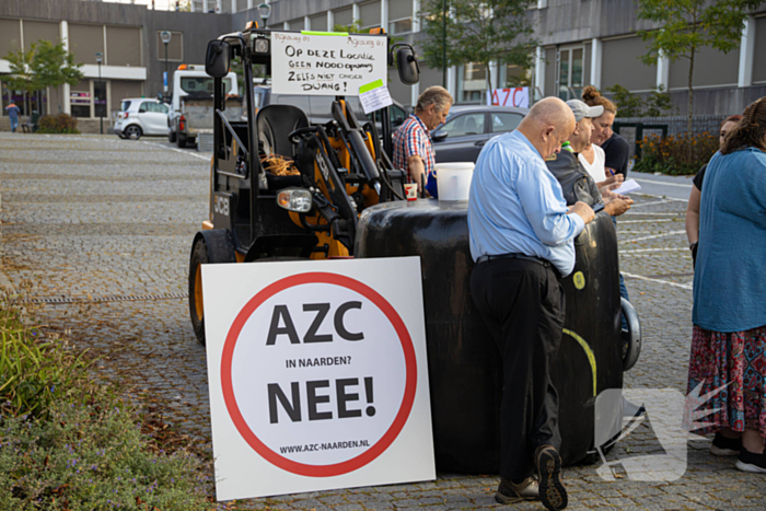 Nee tegen noodopvang in Naarden