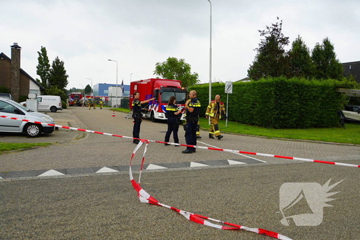 Rookontwikkeling bij zeer grote brand in loods