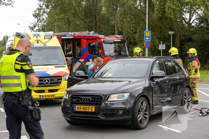 Brandweer bevrijdt beknelde automobilist