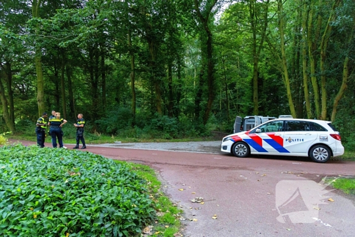 Grote politie-inzet na steekpartij in park