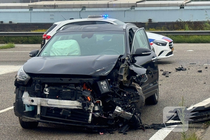 Ambulancedienst ingezet na ongeluk bij snelwegaansluiting