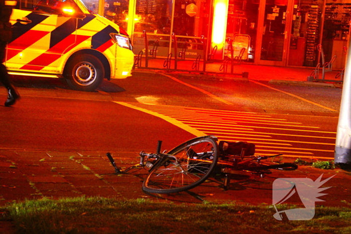 Fietser gewond bij botsing met auto