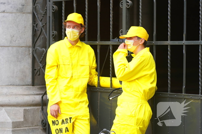 Rijksmuseum dicht wegens blokkade XR, politie treedt op