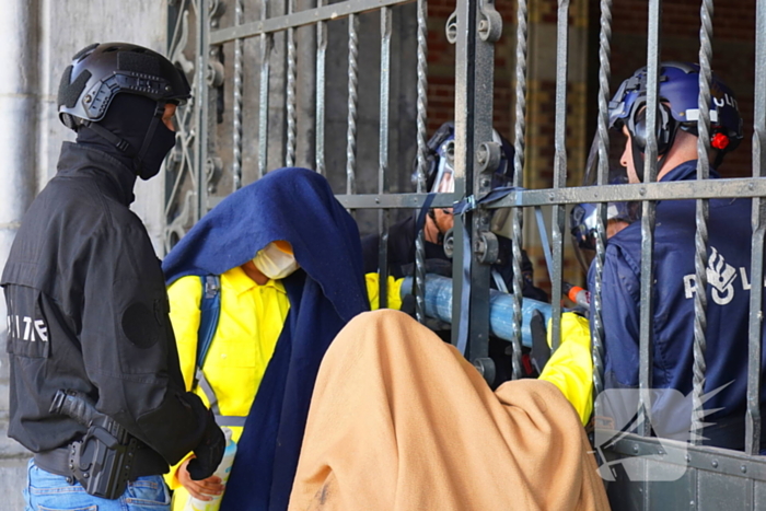 Rijksmuseum dicht wegens blokkade XR, politie treedt op