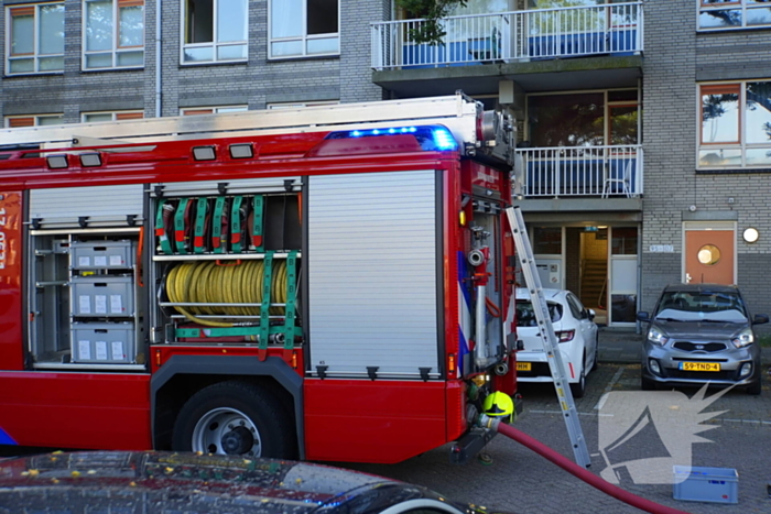 Uitslaande brand na explosie in woongebouw voor begeleid wonen