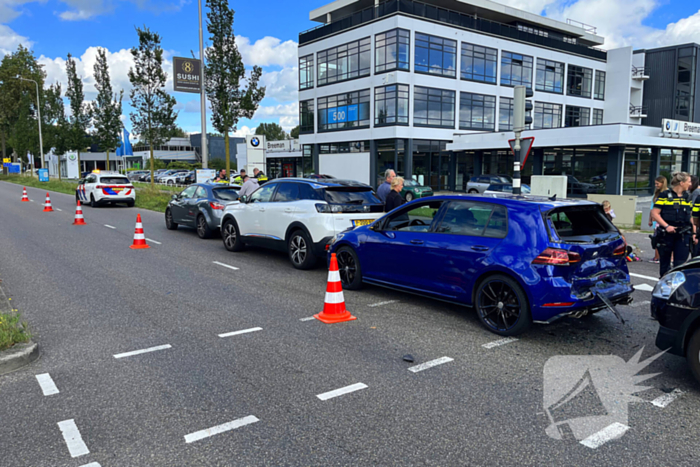 Vier voertuigen betrokken bij ketting botsing