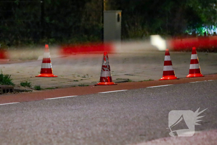 Straat afgesloten na beschieting woning