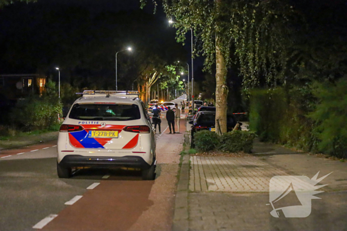 Straat afgesloten na beschieting woning