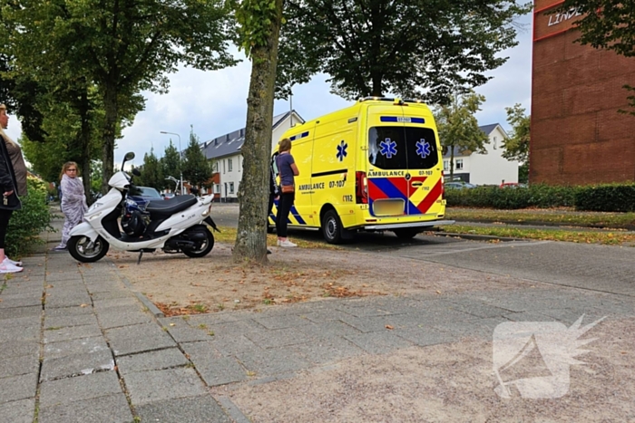 Scooter onderuit door losliggende tegels