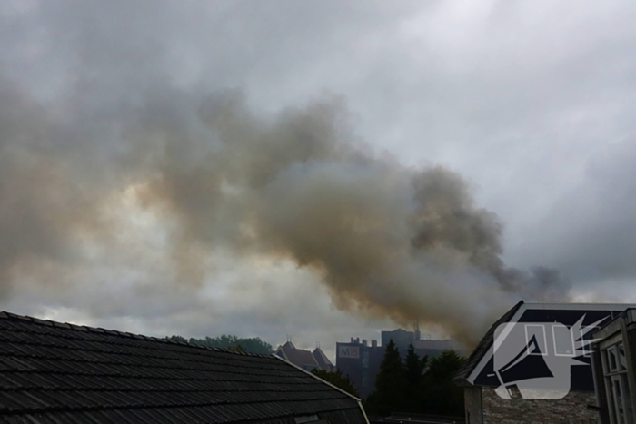 Veel rookontwikkeling bij brand in winkel