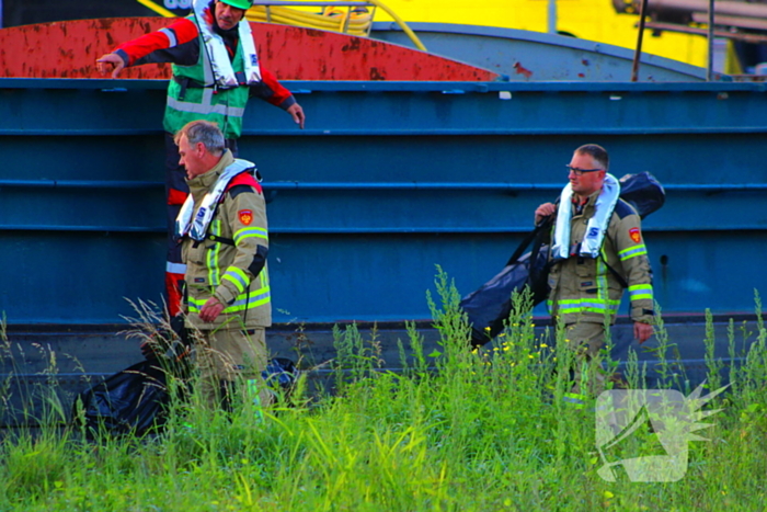 Hulpdiensten Ingezet voor Incident op binnenvaartschip