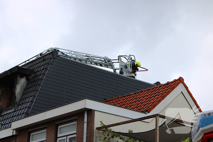 Huis onbewoonbaar na felle woningbrand