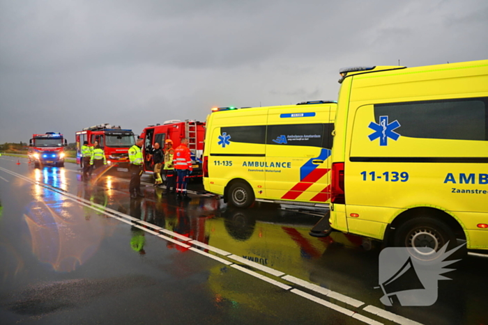 Omstanders verrichten heldendaad en redden te water geraakte automobilist