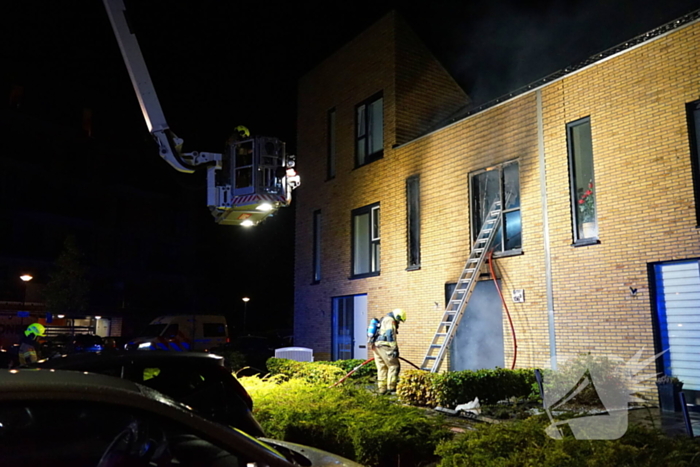 Buurtbewoners geëvacueerd wegens uitslaande brand