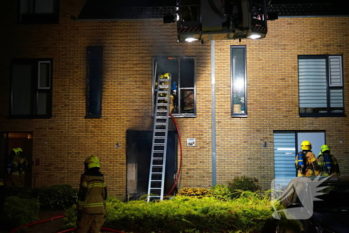 Buurtbewoners geëvacueerd wegens uitslaande brand