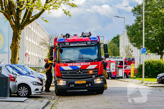 Brand in keuken in flatwoning snel onder controle