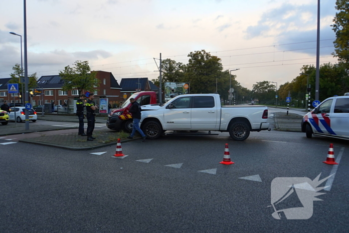 Bestelbus en 4x4 betrokken bij ongeval