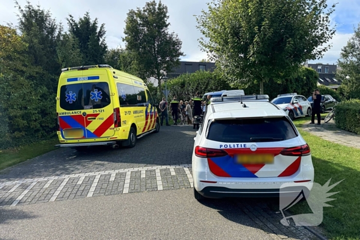 Scholiere en bestelbus met elkaar in botsing