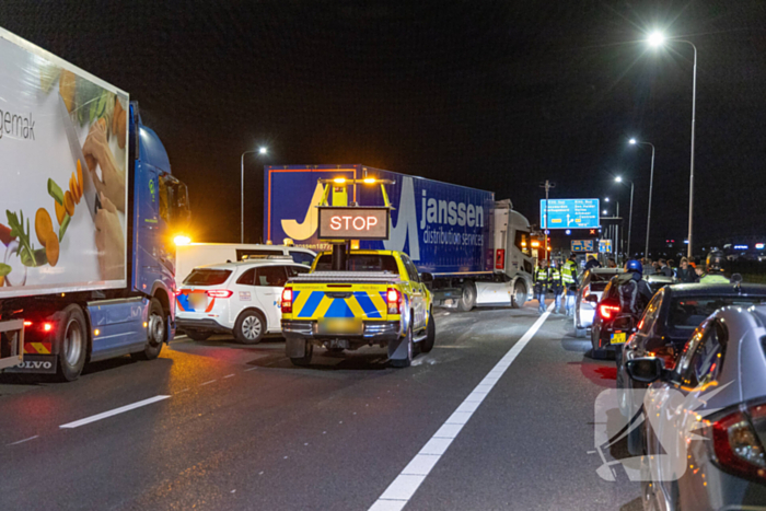 Dodelijk ongeval na botsing met vrachtwagentrailer