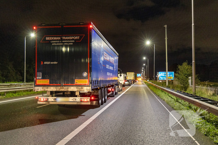 Dodelijk ongeval na botsing met vrachtwagentrailer