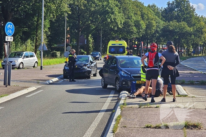 Persoon in scootmobiel gewond bij aanrijding met auto