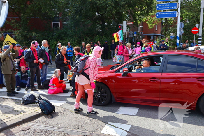 Weinig politie-inzet tijdens XR-blokkade wegens staking