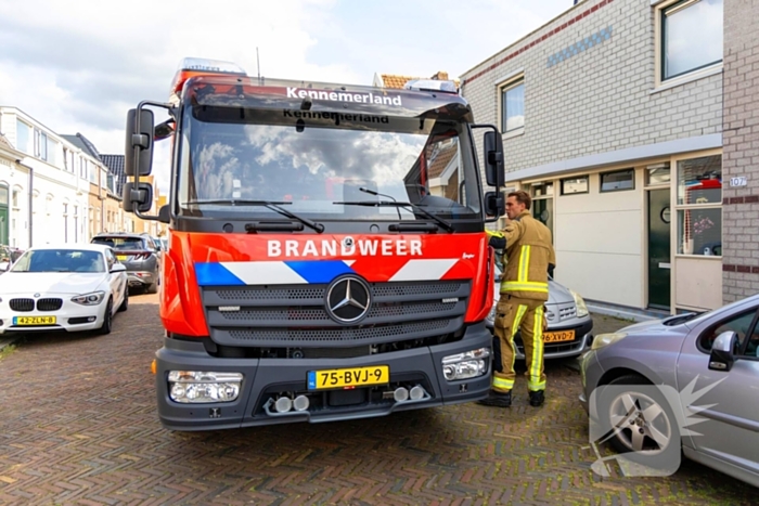 Oplettende buren merken afgaande rookmelder op, bewoners in slaap gevallen